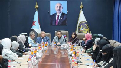 الأمانة العامة تدشن لقاءاتها بالقطاع النسوي وتؤكد: المرأة شريك في بناء المجتمع والدولة