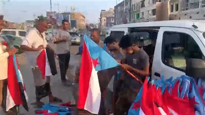 صيرة تزهو برايات الجنوب.. انطلاق حملة واسعة احتفاءً بالذكرى الـ 63 لثورة 14 أكتوبر